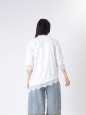 T-shirt svasata manica pizzo bianco