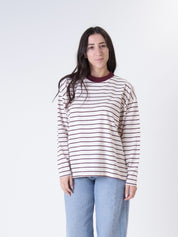 Long-sleeved T-shirt with natural/burgundy striped collar