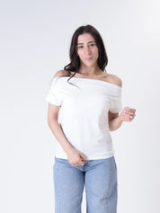 T-shirt scollo barca (colori all'interno)