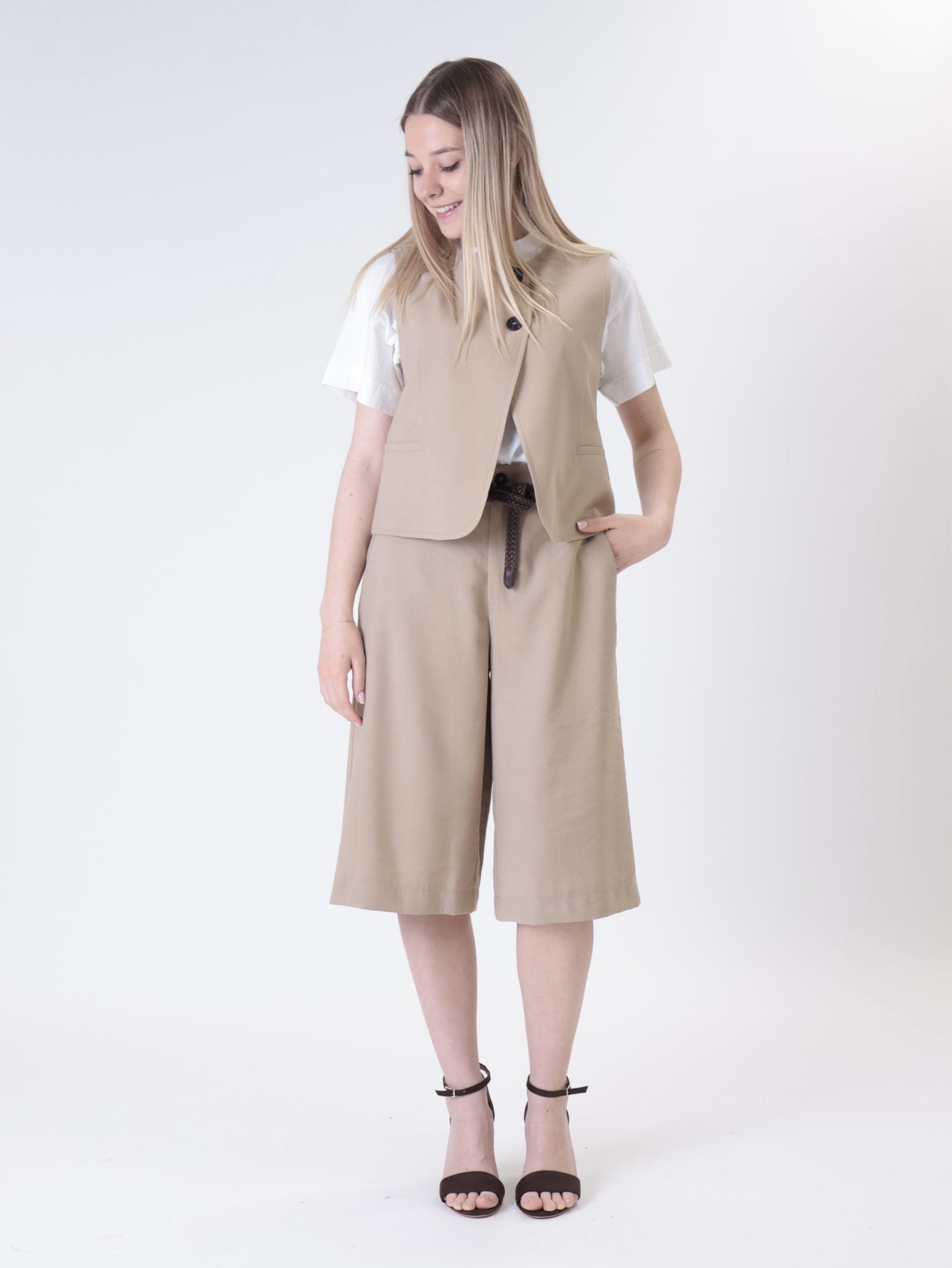 Two-button palm safari vest