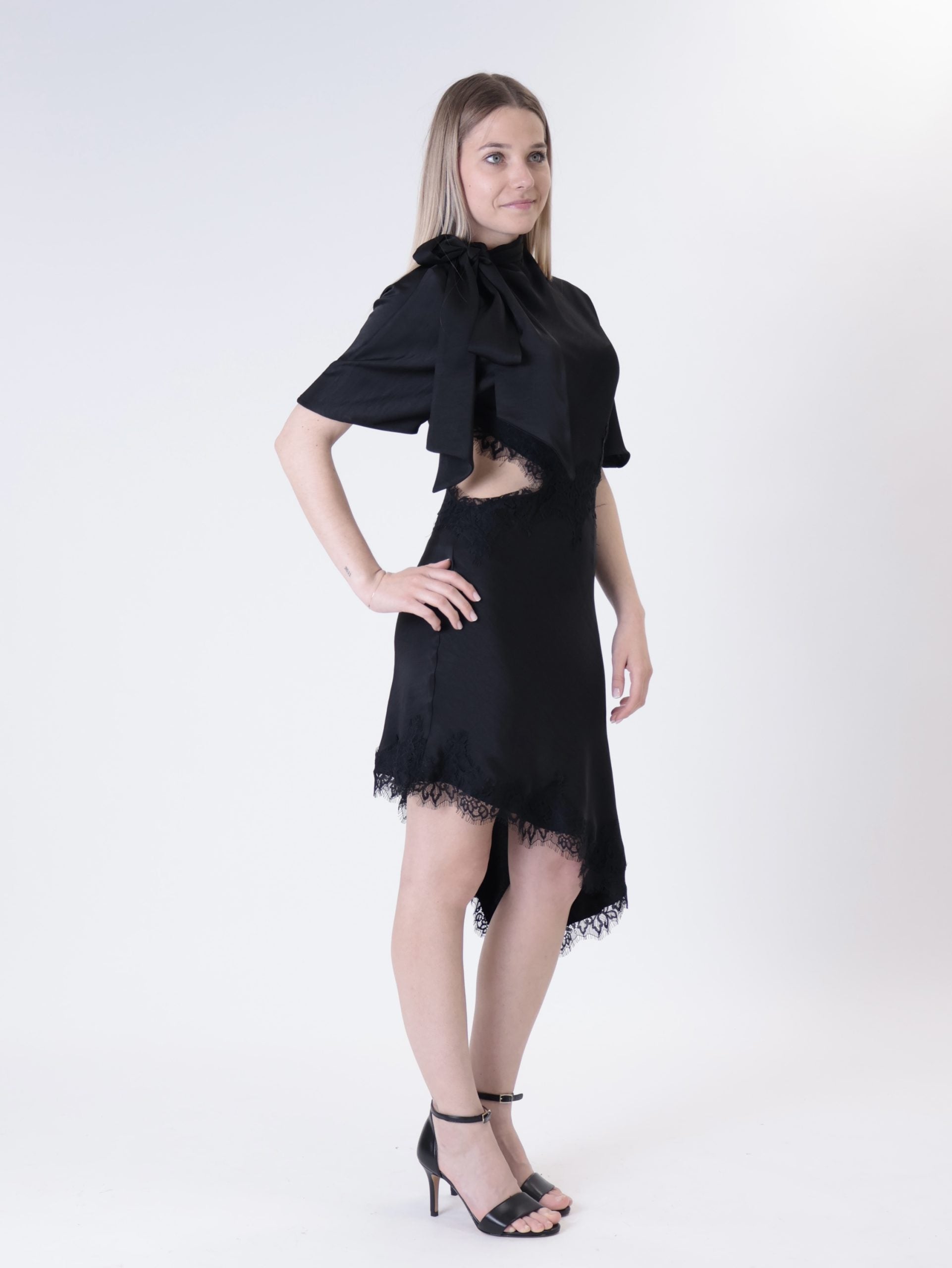 Abito pizzo cut out nero
