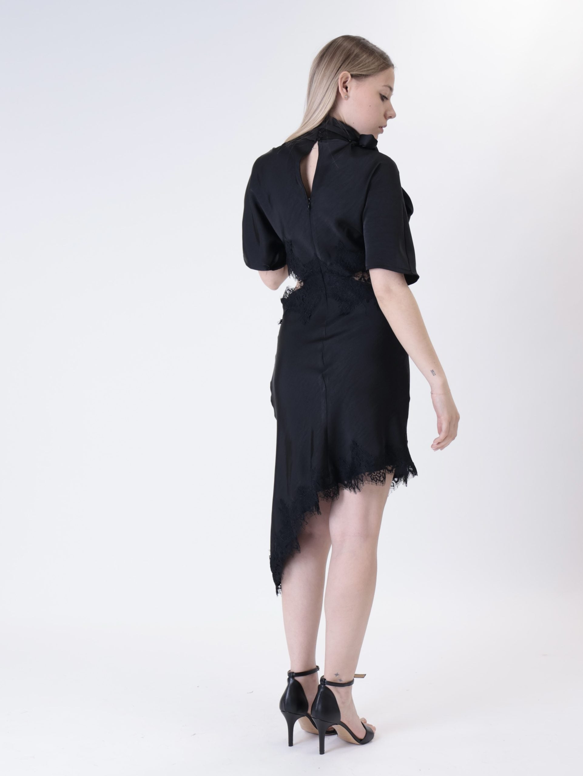Abito pizzo cut out nero