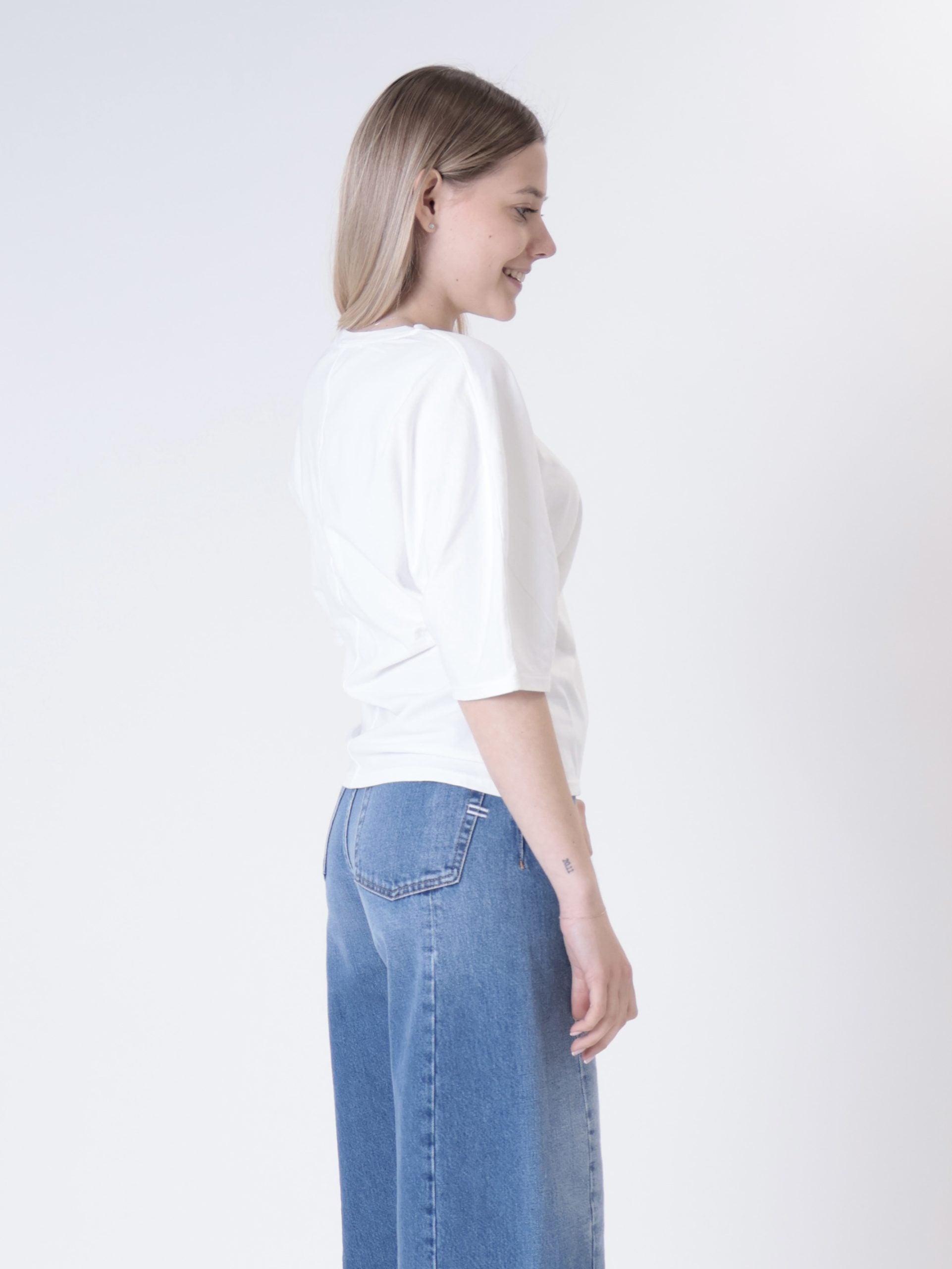 T-shirt slim m/pipistrello (colori all'interno)