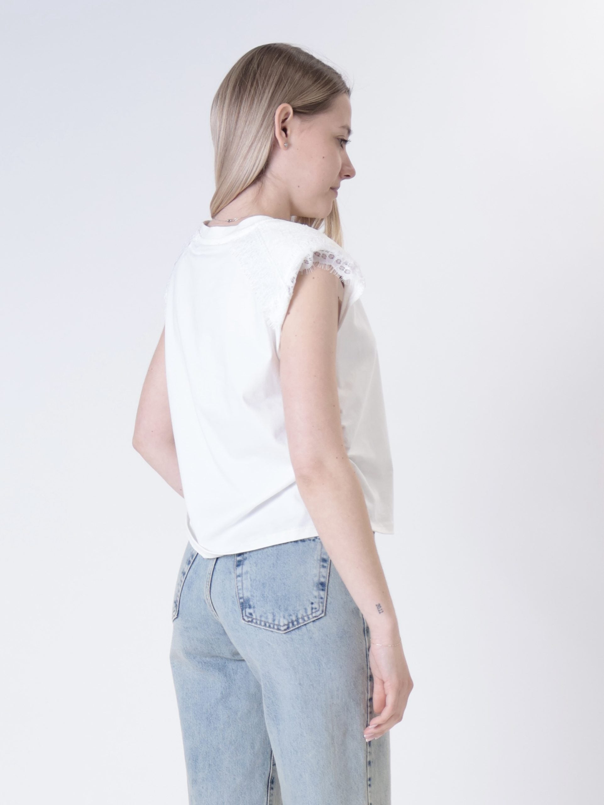 T-shirt spalle pizzo bianco