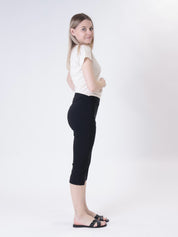 Black capri pants