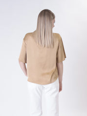T-shirt over serafino deserto