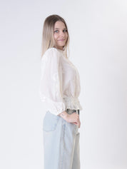 Patterned shirt with butter embroidery