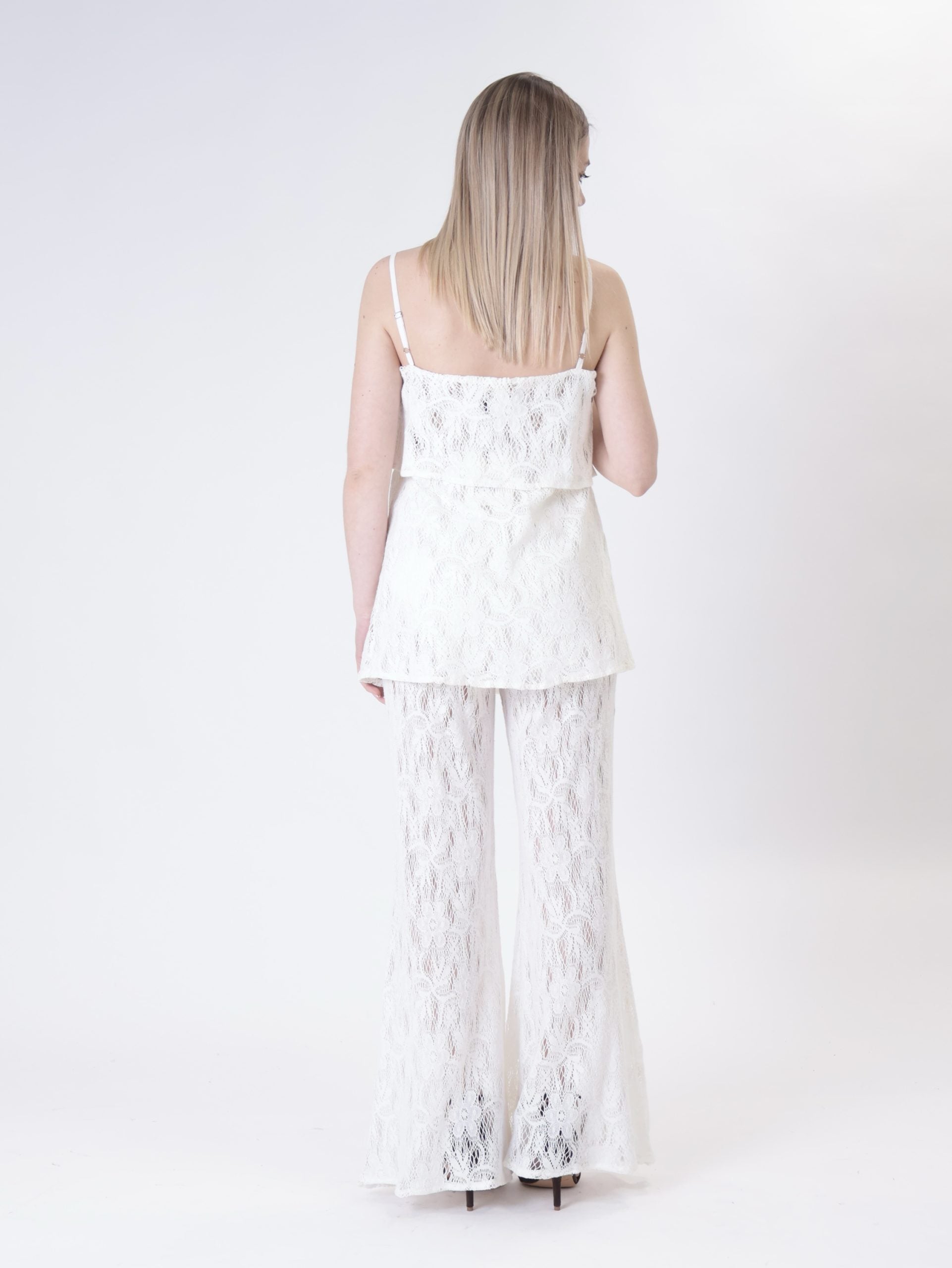 Butter embroidered trousers
