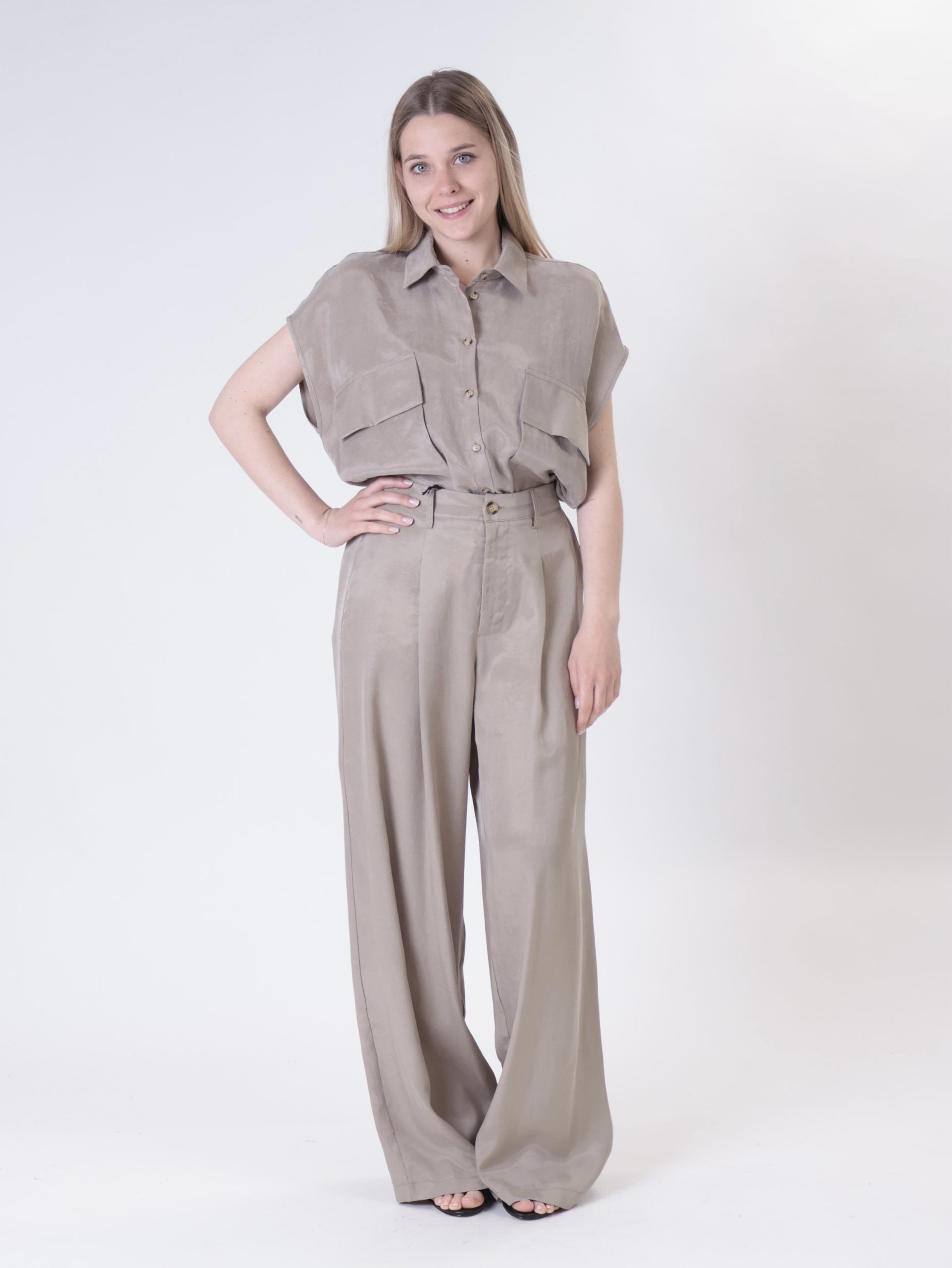 Desert cupro waistcoat