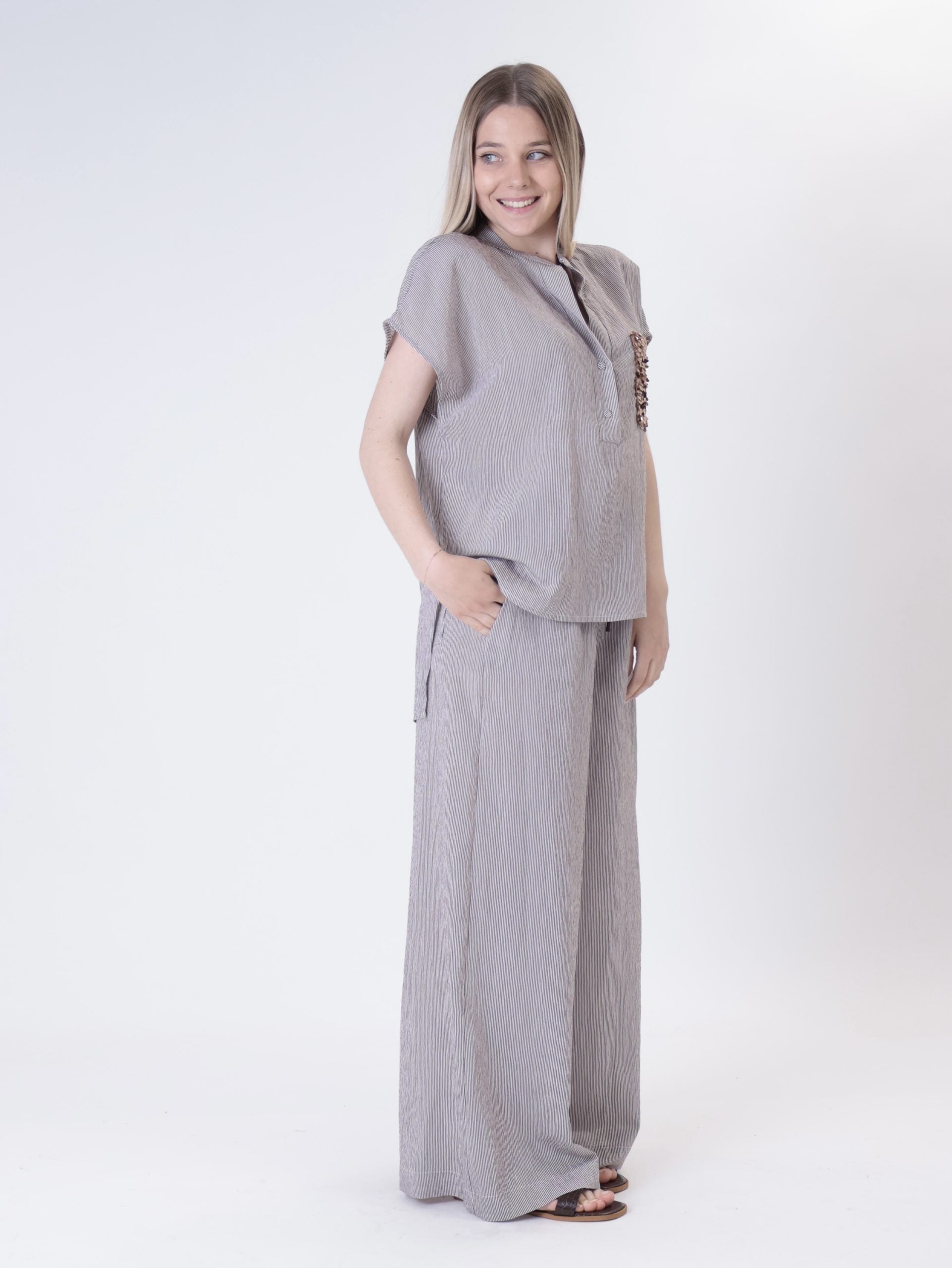 Pinstripe shirt dark brown/white