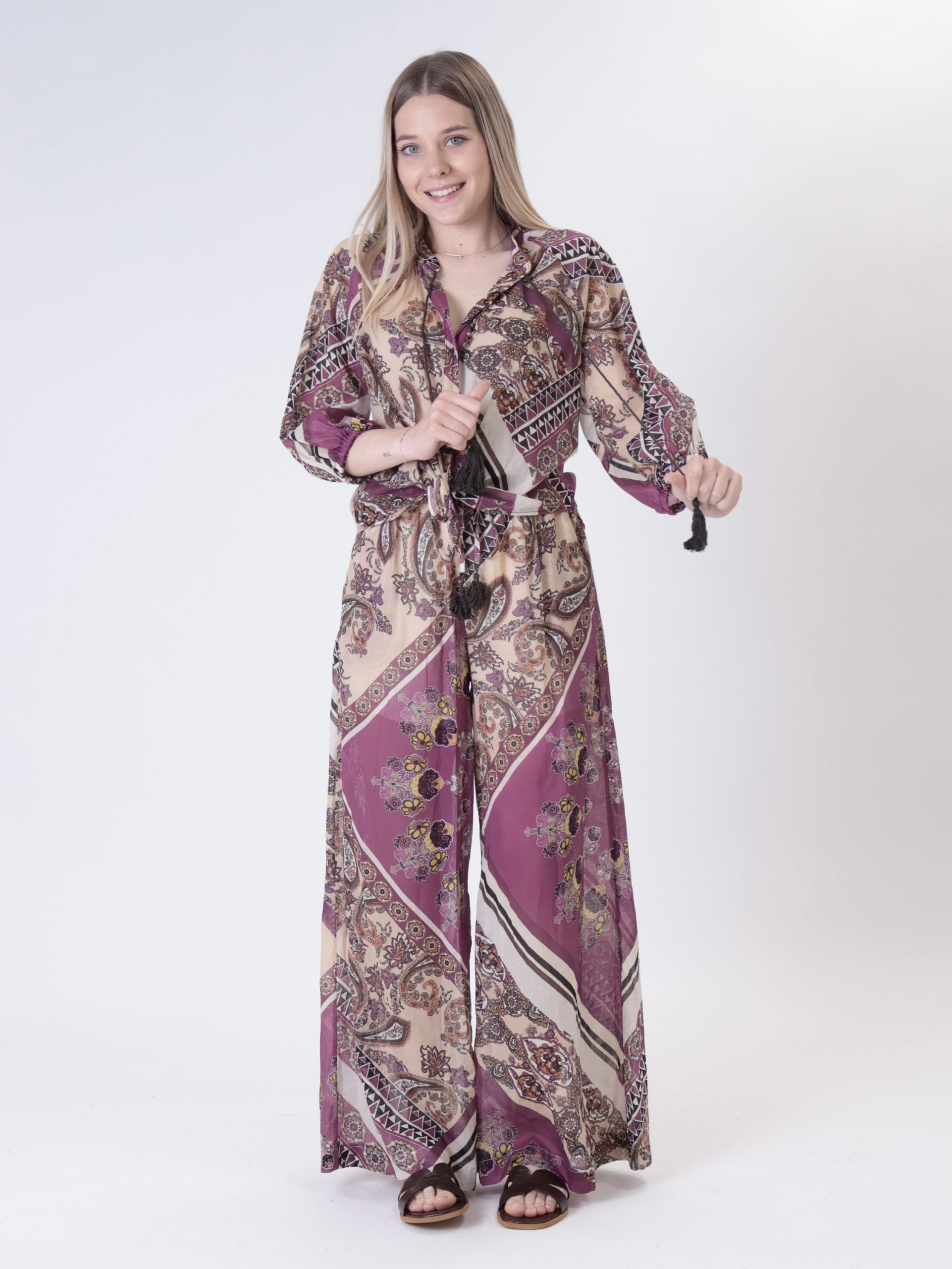 Patterned wine shirt