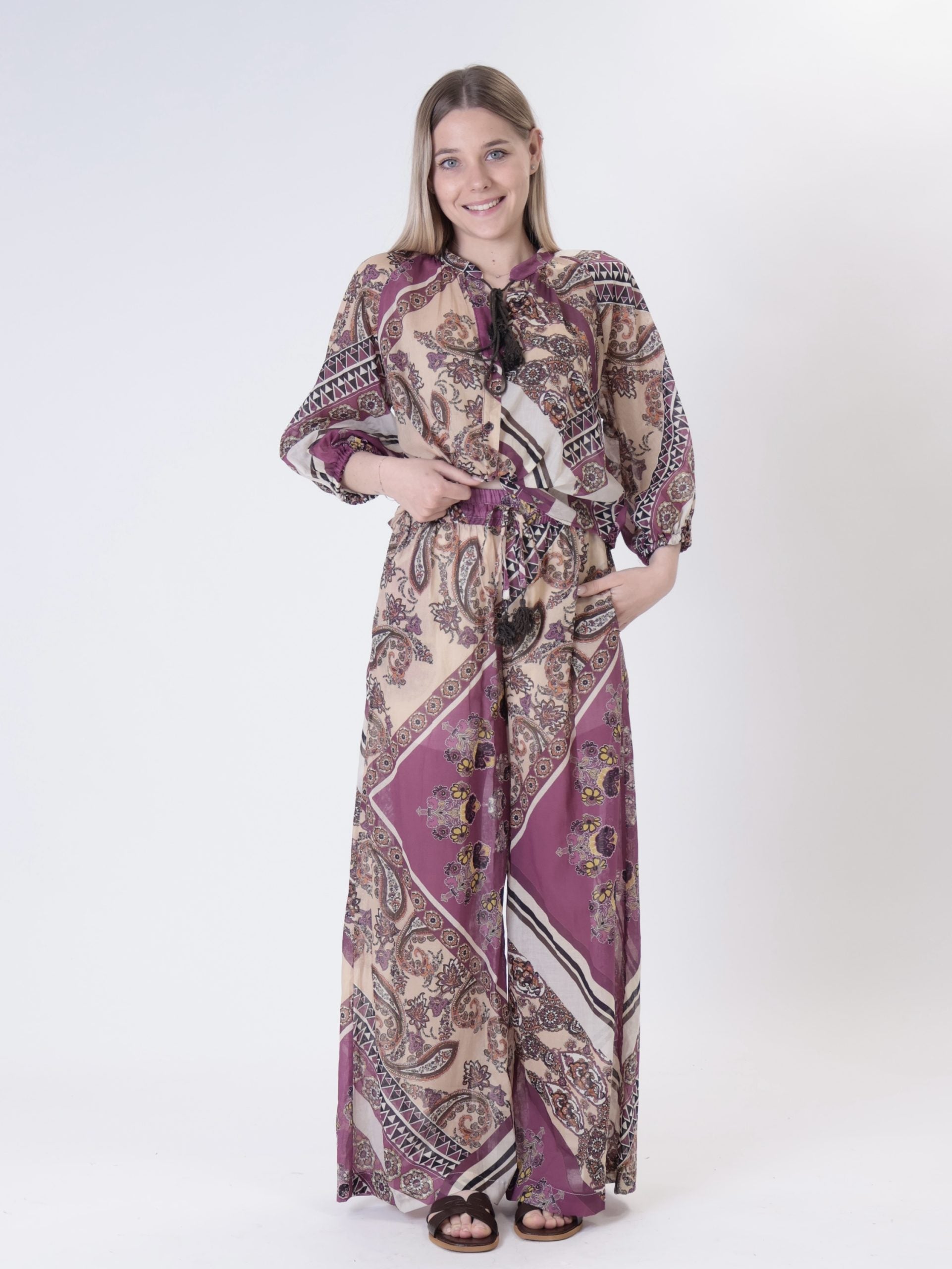 Wine print trousers
