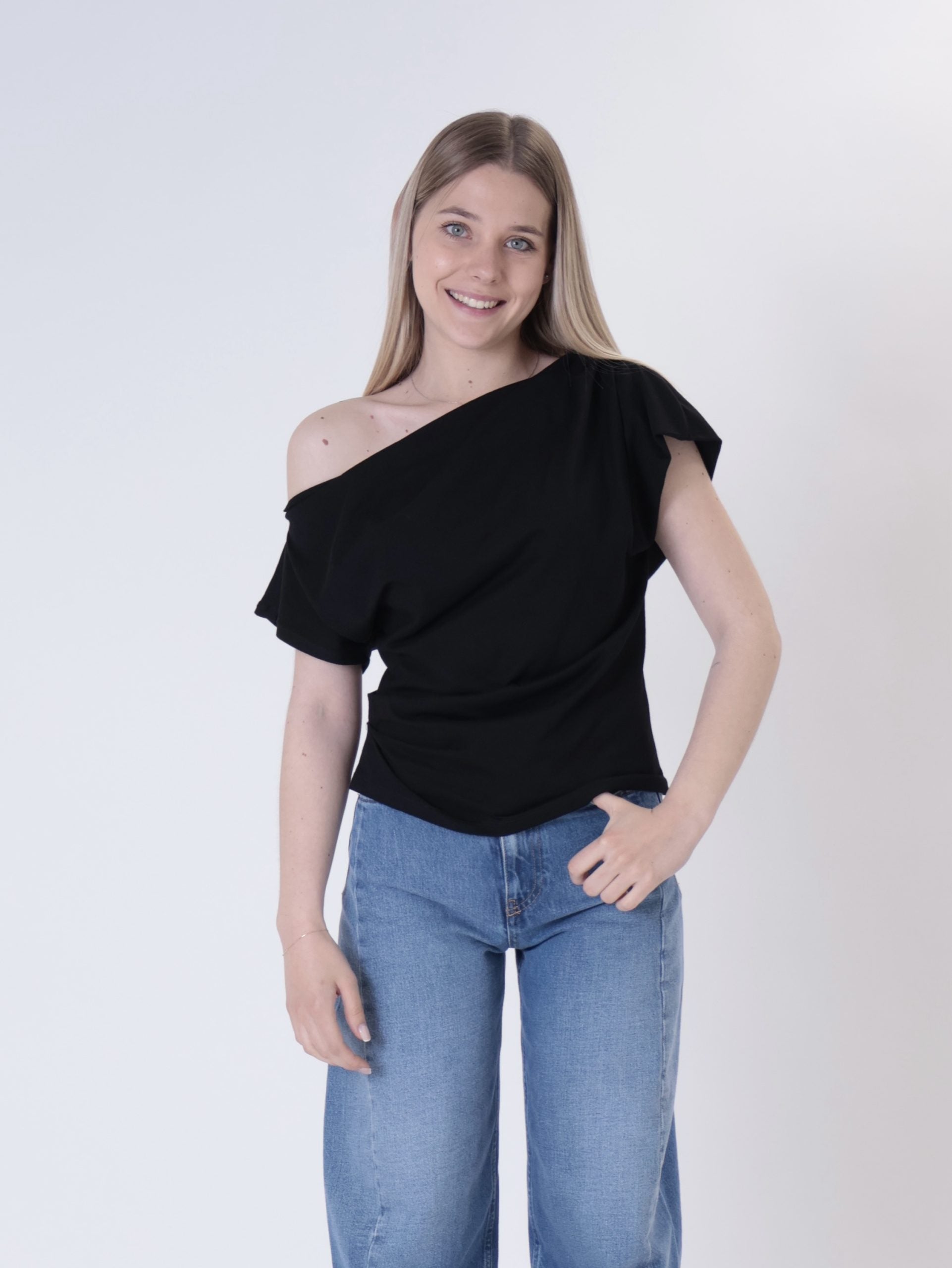 T-shirt assimmetrica nero