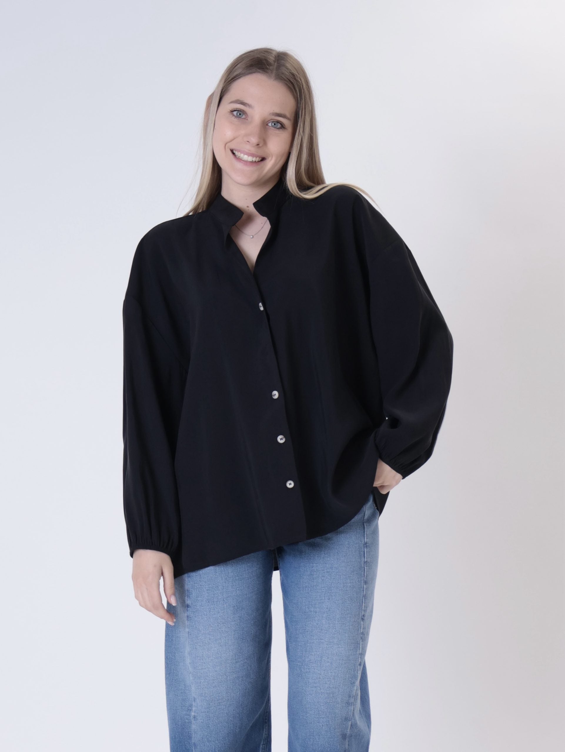 Camicia cupro scollo V nero