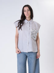 Sleeveless shirt with sequined pearl pocket