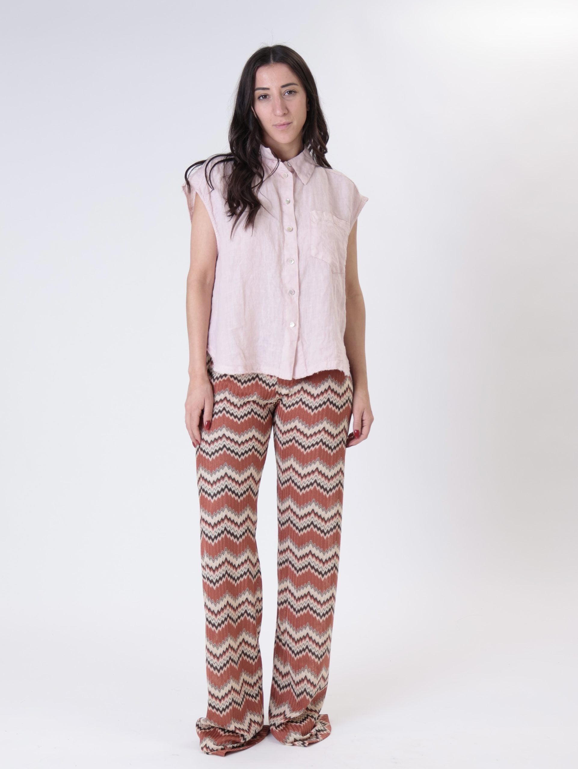 Camicia smanicata 100% lino cipria