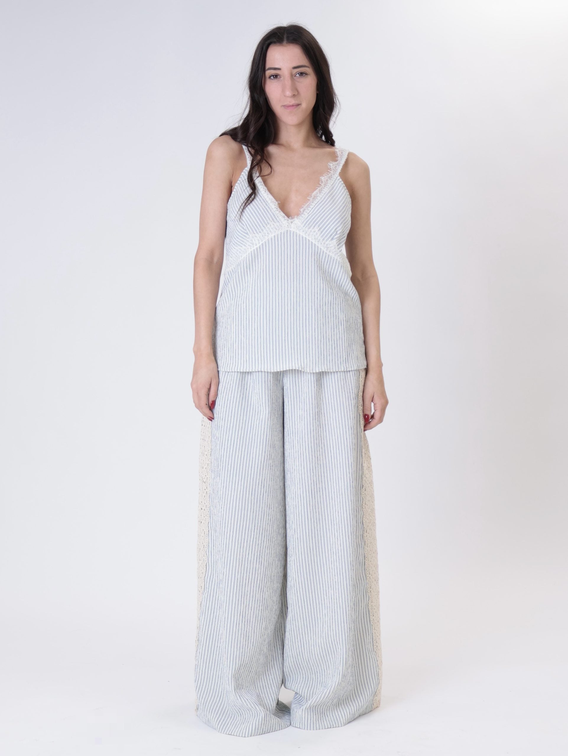 Top riga bordo pizzo azzurro