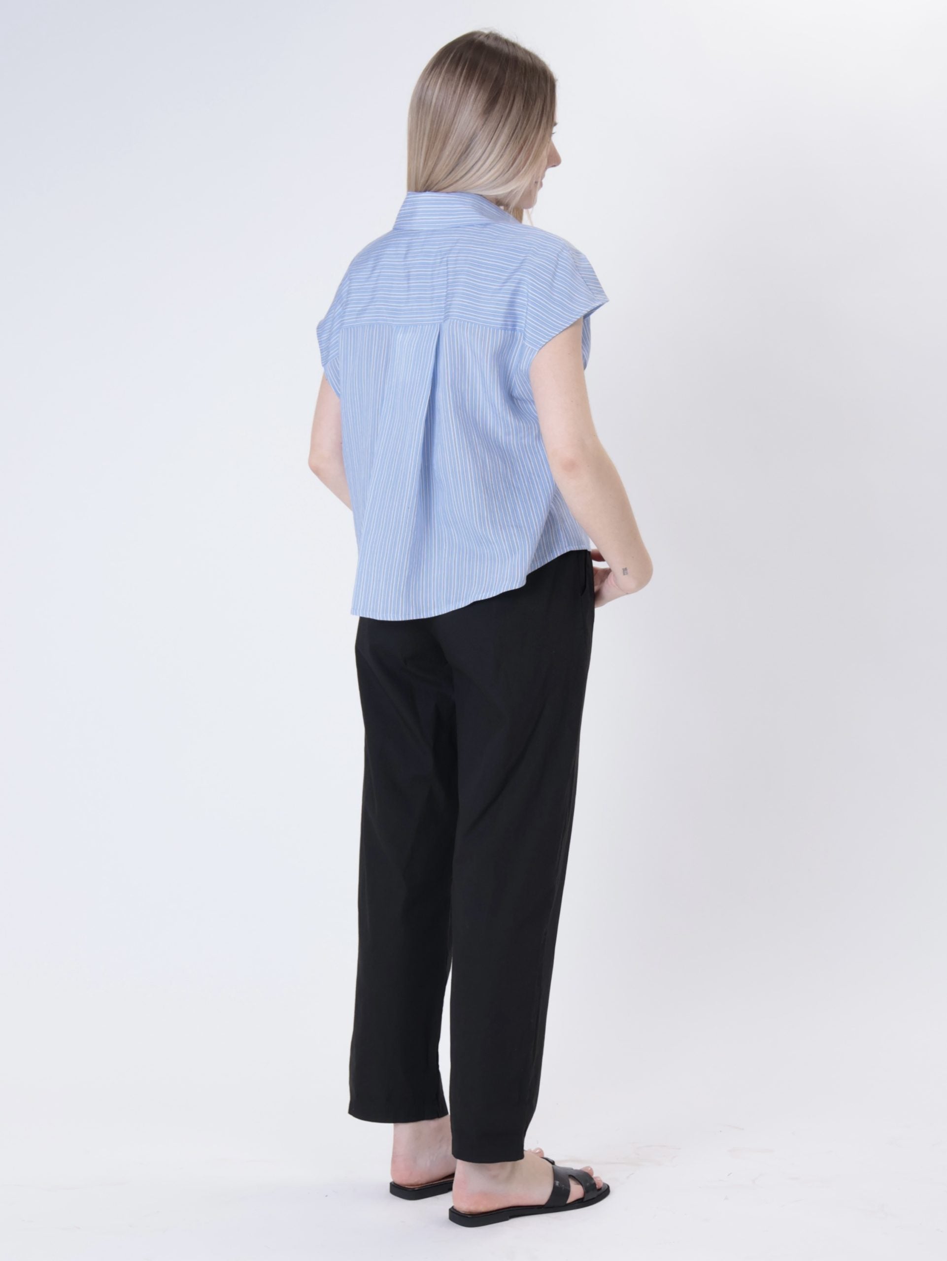 Camicia smanicata riga celeste