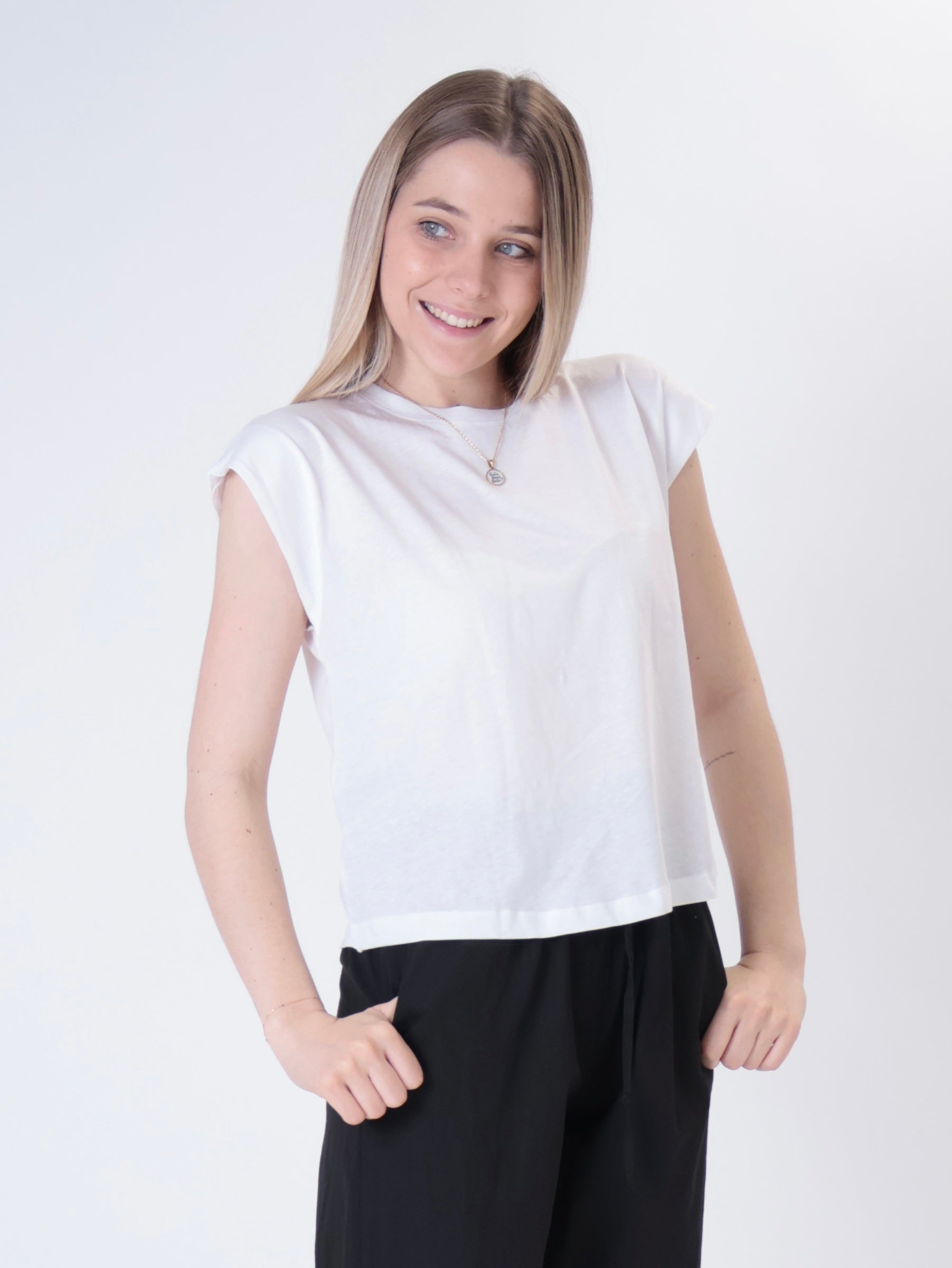T-shirt collanina (scritta diversa) bianca PREORDINE 08/06