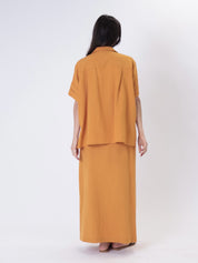 Fluid orange suit