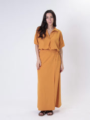 Fluid orange suit