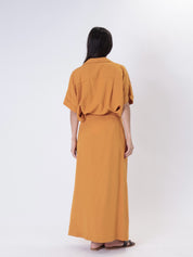 Fluid orange suit