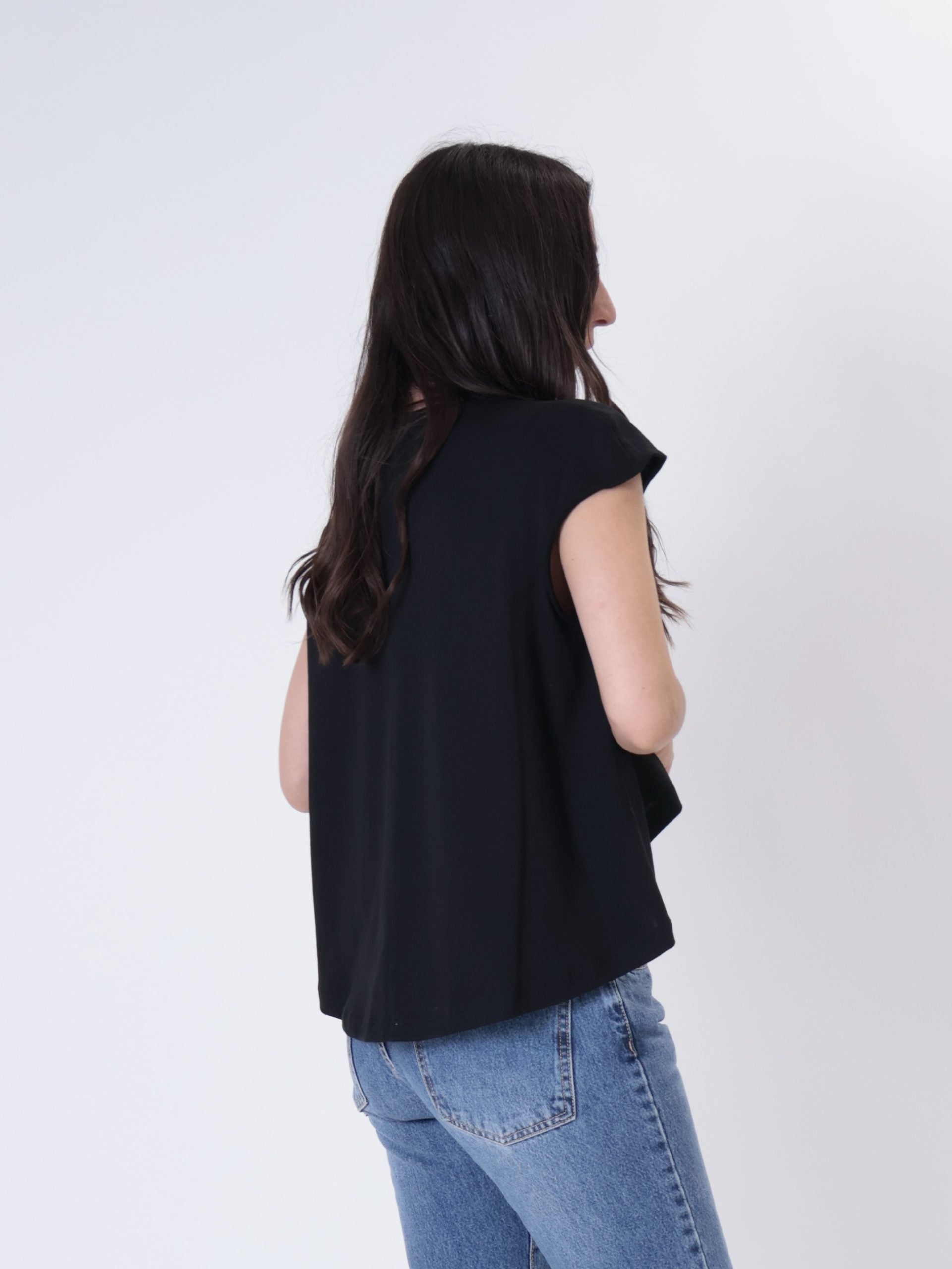 T-shirt fondo arrotondato nero