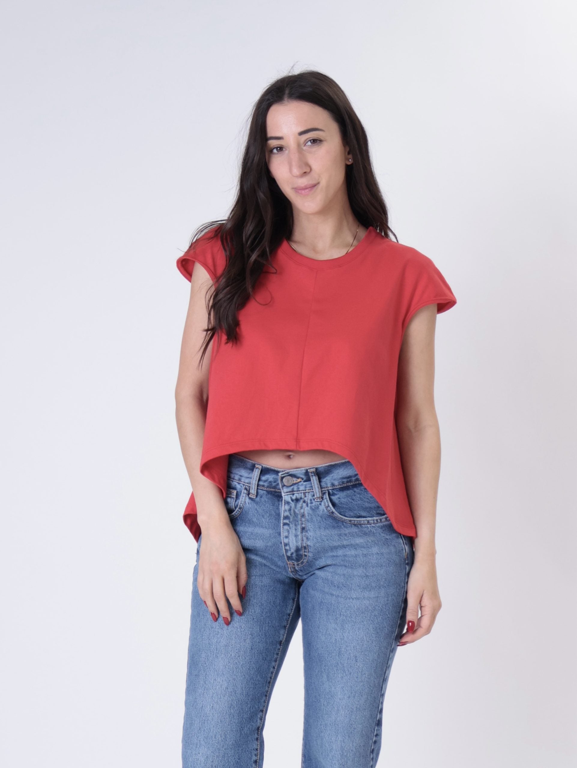 T-shirt fondo arrotondato rosso