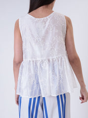 Top ricamo leggero bianco