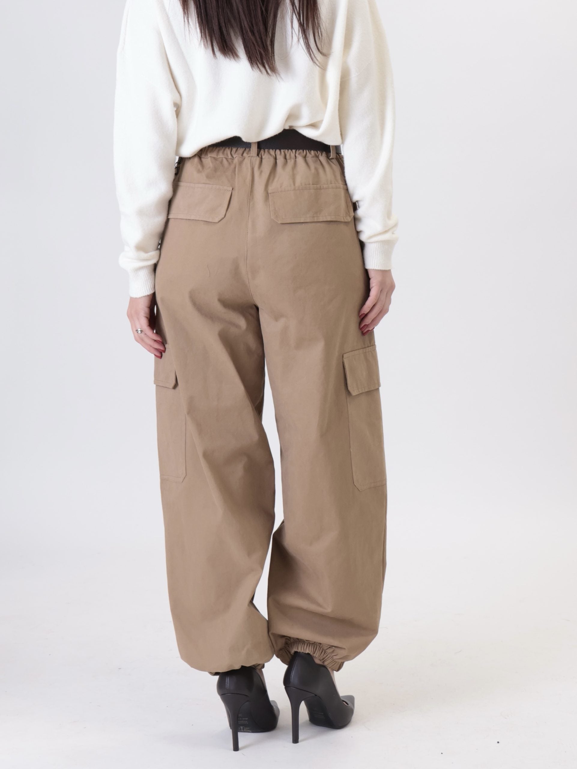 Pantalone Luna cargo con catena cammello