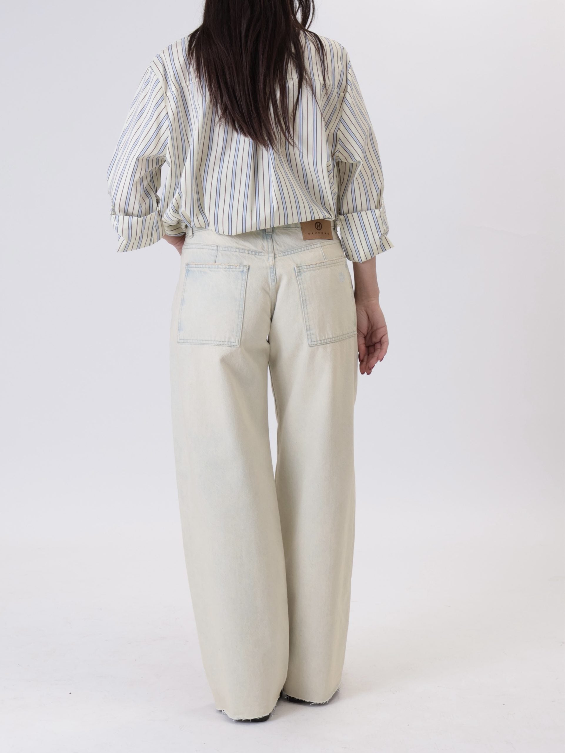 Light-wash Tommy jeans