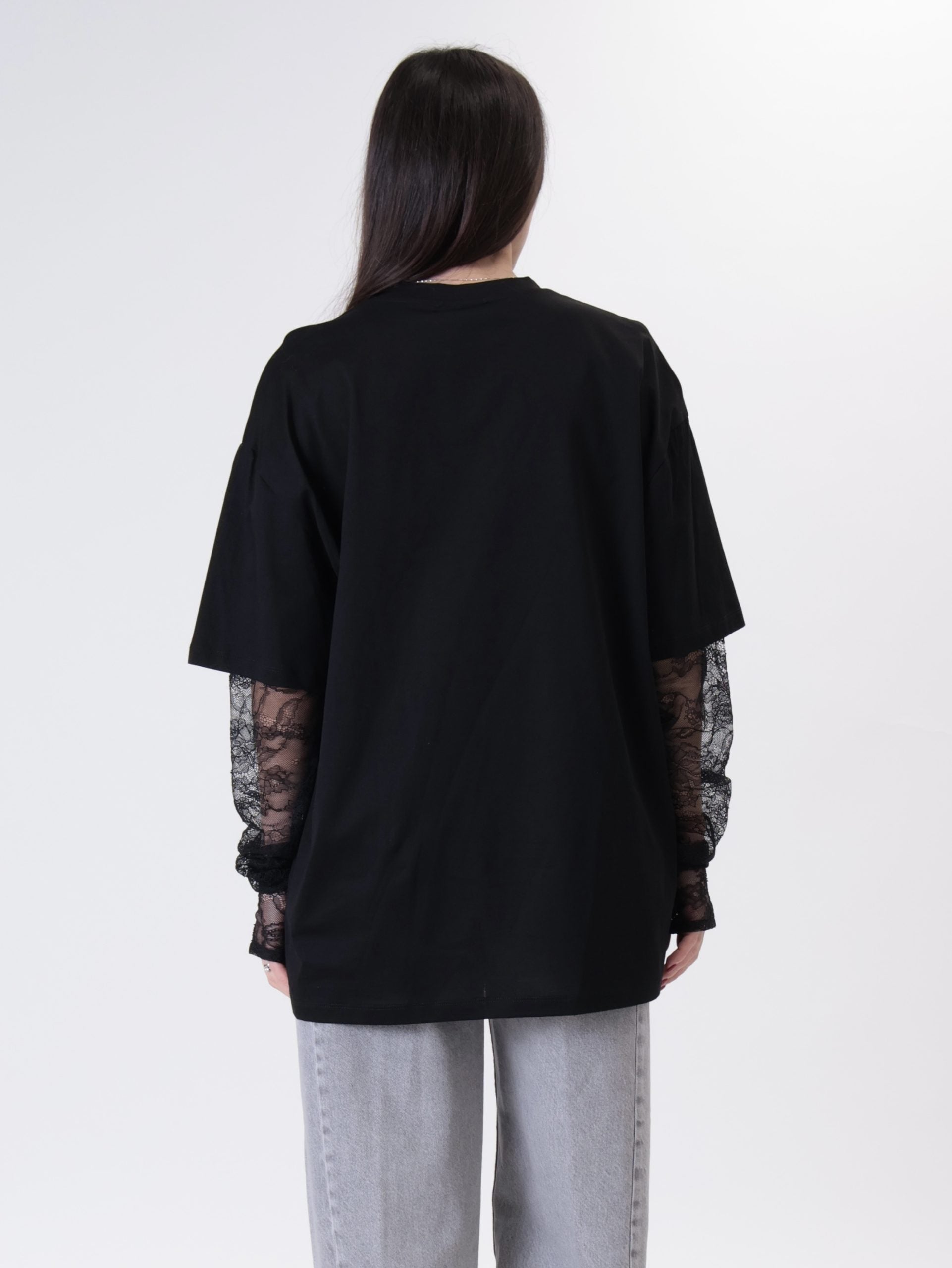 T-shirt manica pizzo nera