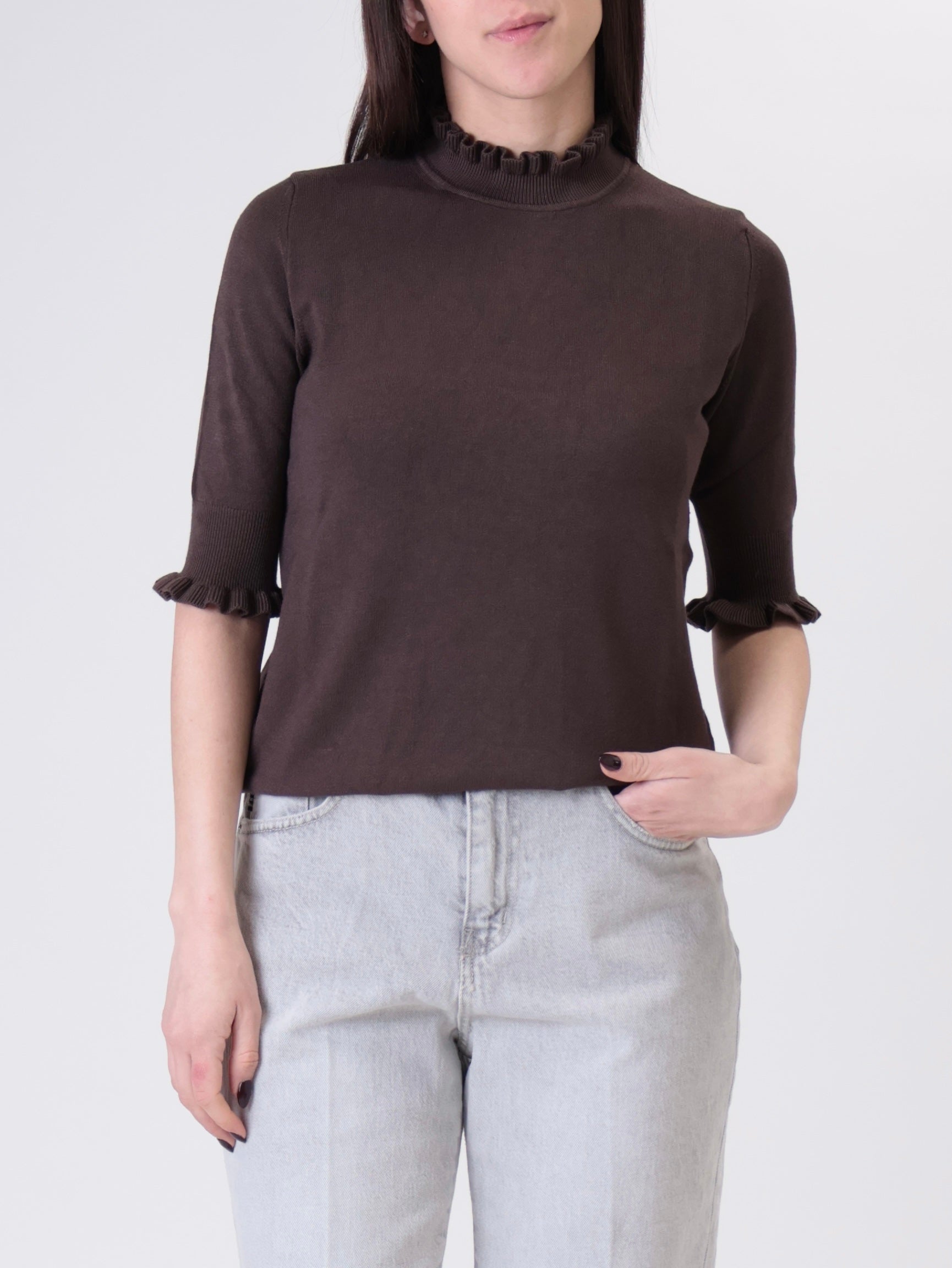 Brown ruffled short-sleeved top