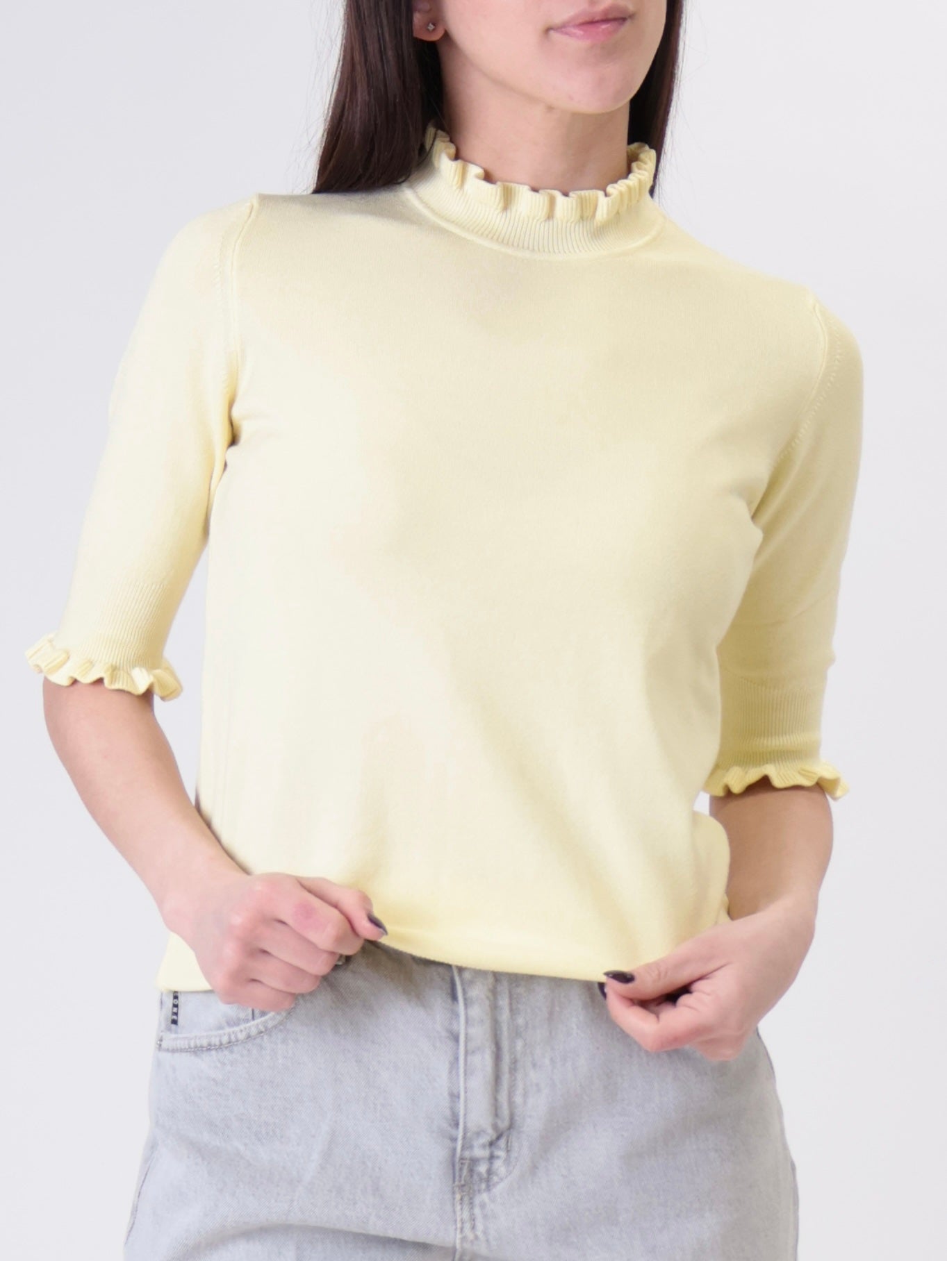 Yellow short-sleeved ruffled top
