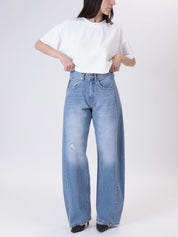 Lucy jeans with distressed details