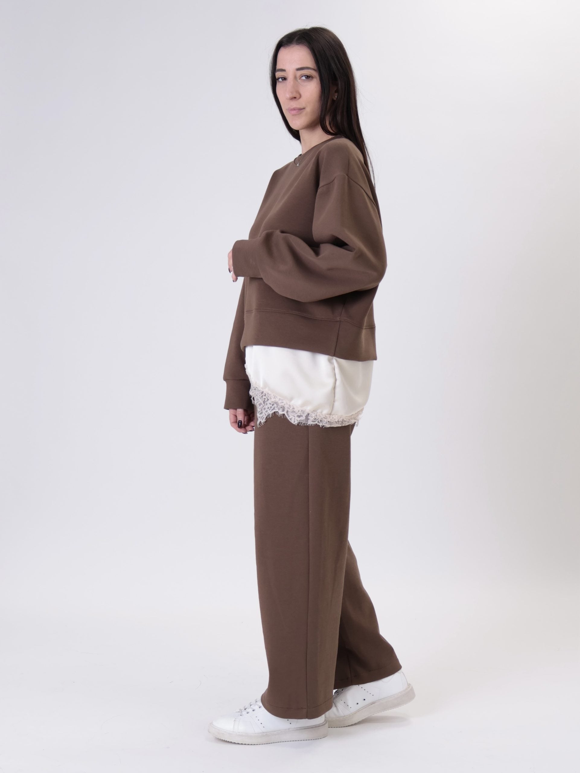 Fleece sweatshirt with chocolate lingerie