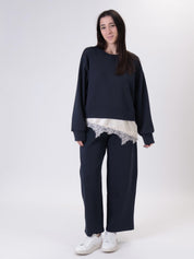 Sweatshirt with blue lingerie