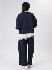 Sweatshirt with blue lingerie