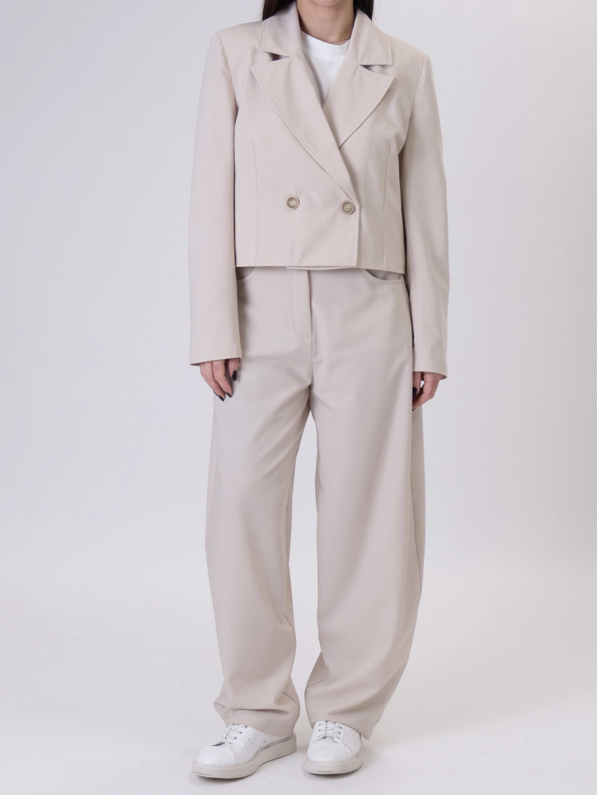 New barrel trousers, beige