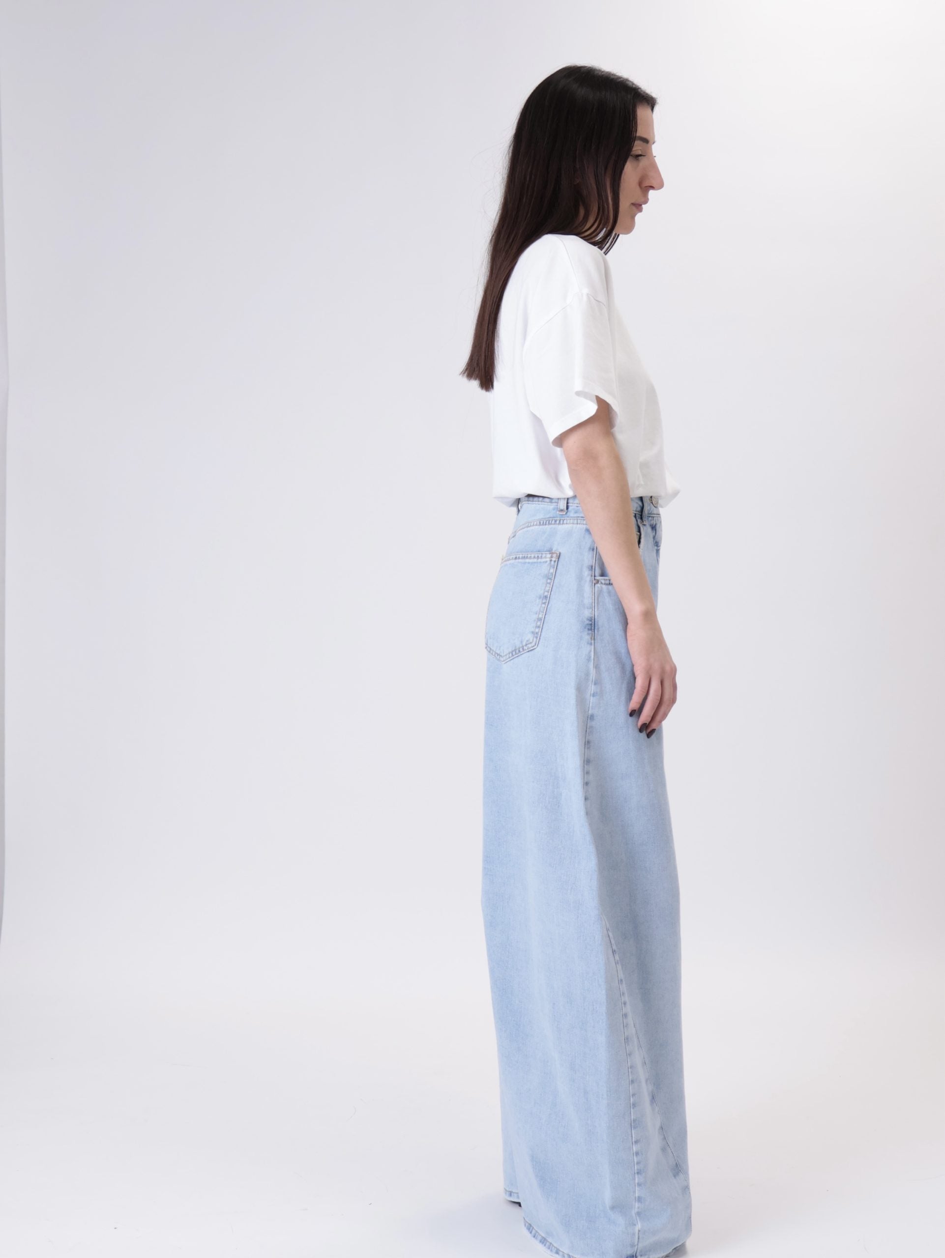 Louvre light wash jeans