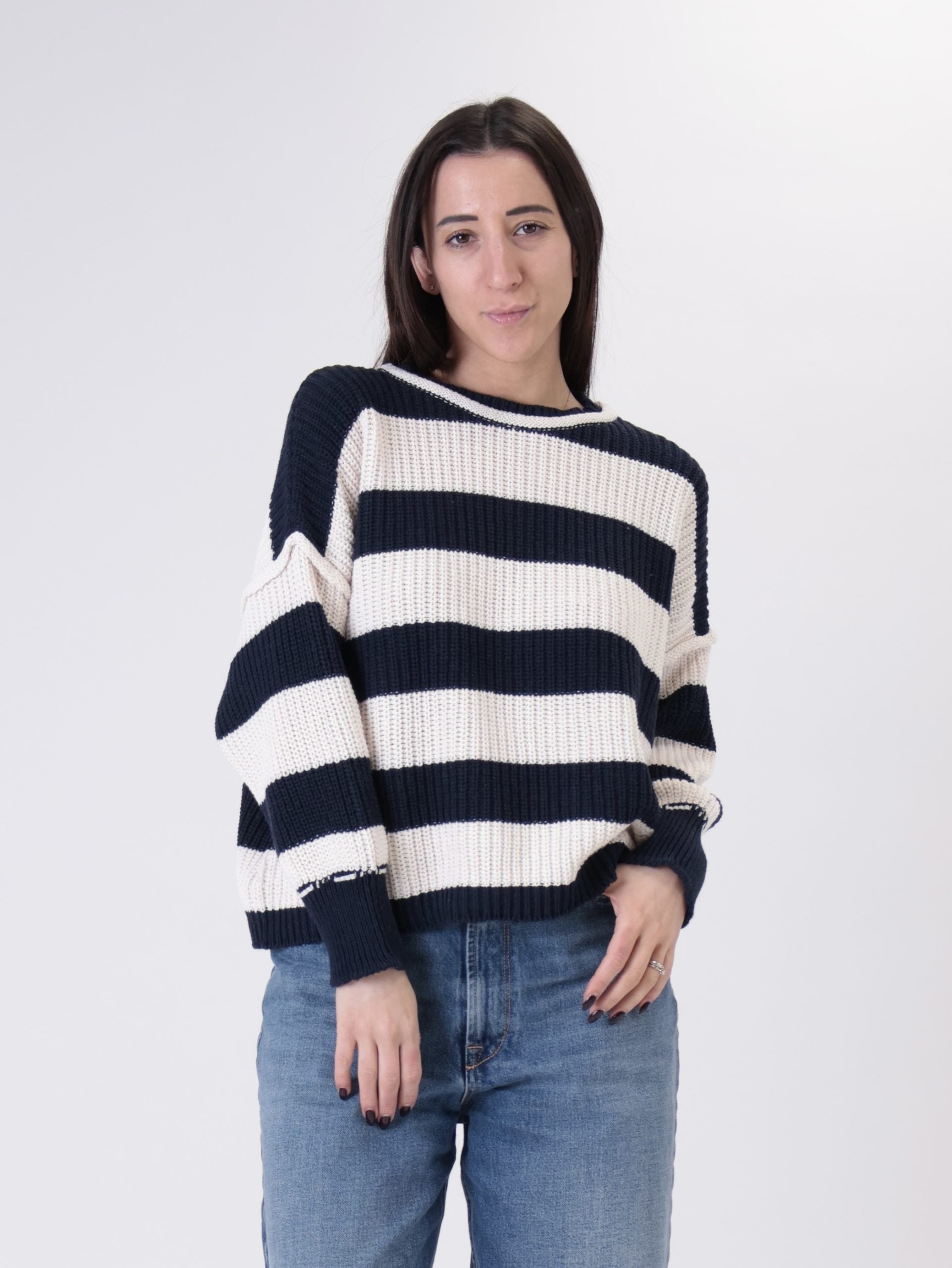 Striped navy/cream pullover