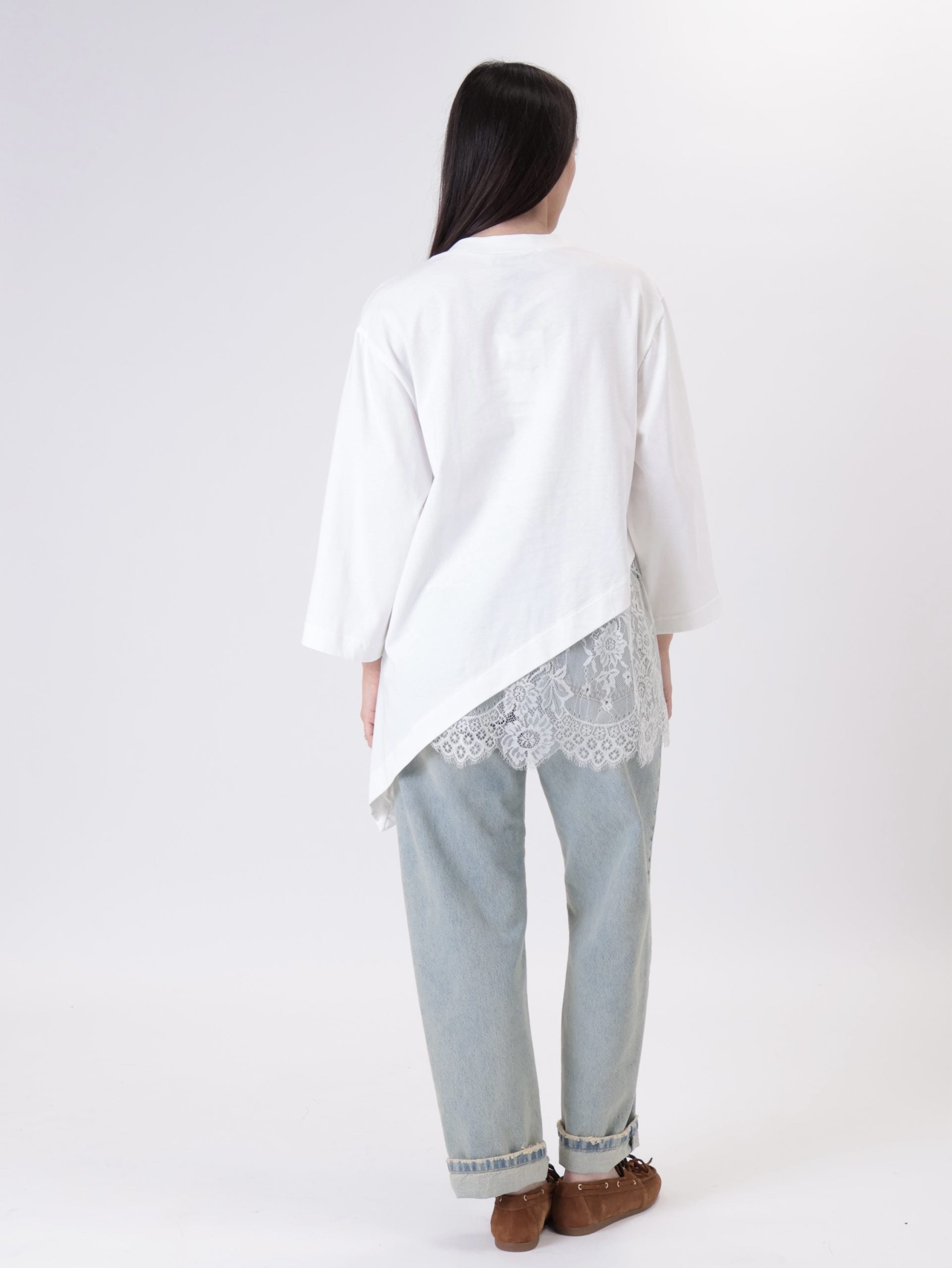 T-shirt over pizzo burro