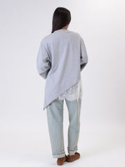 T-shirt over pizzo grigio