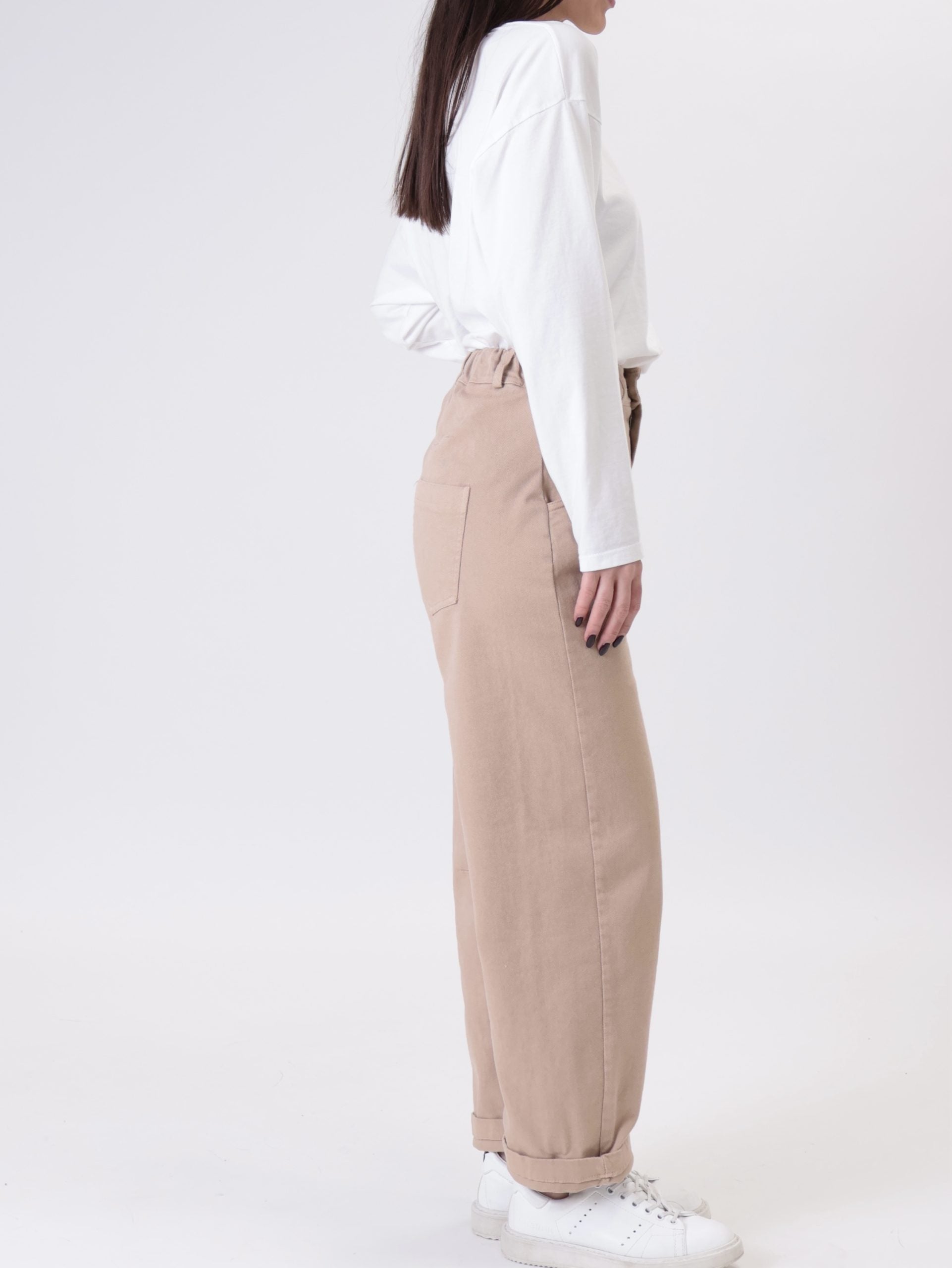 Egg-shaped trousers, sand stitching