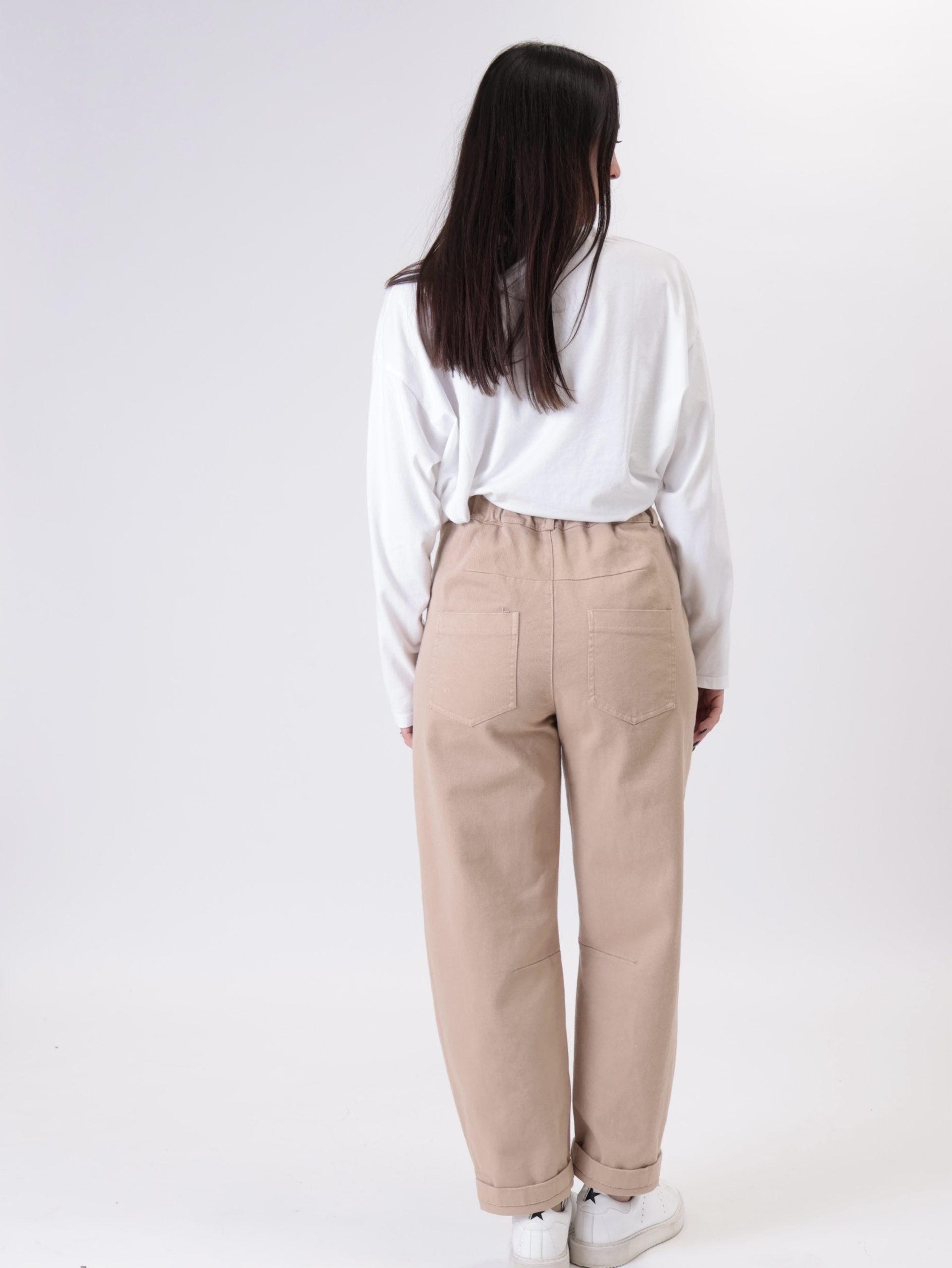 Egg-shaped trousers, sand stitching