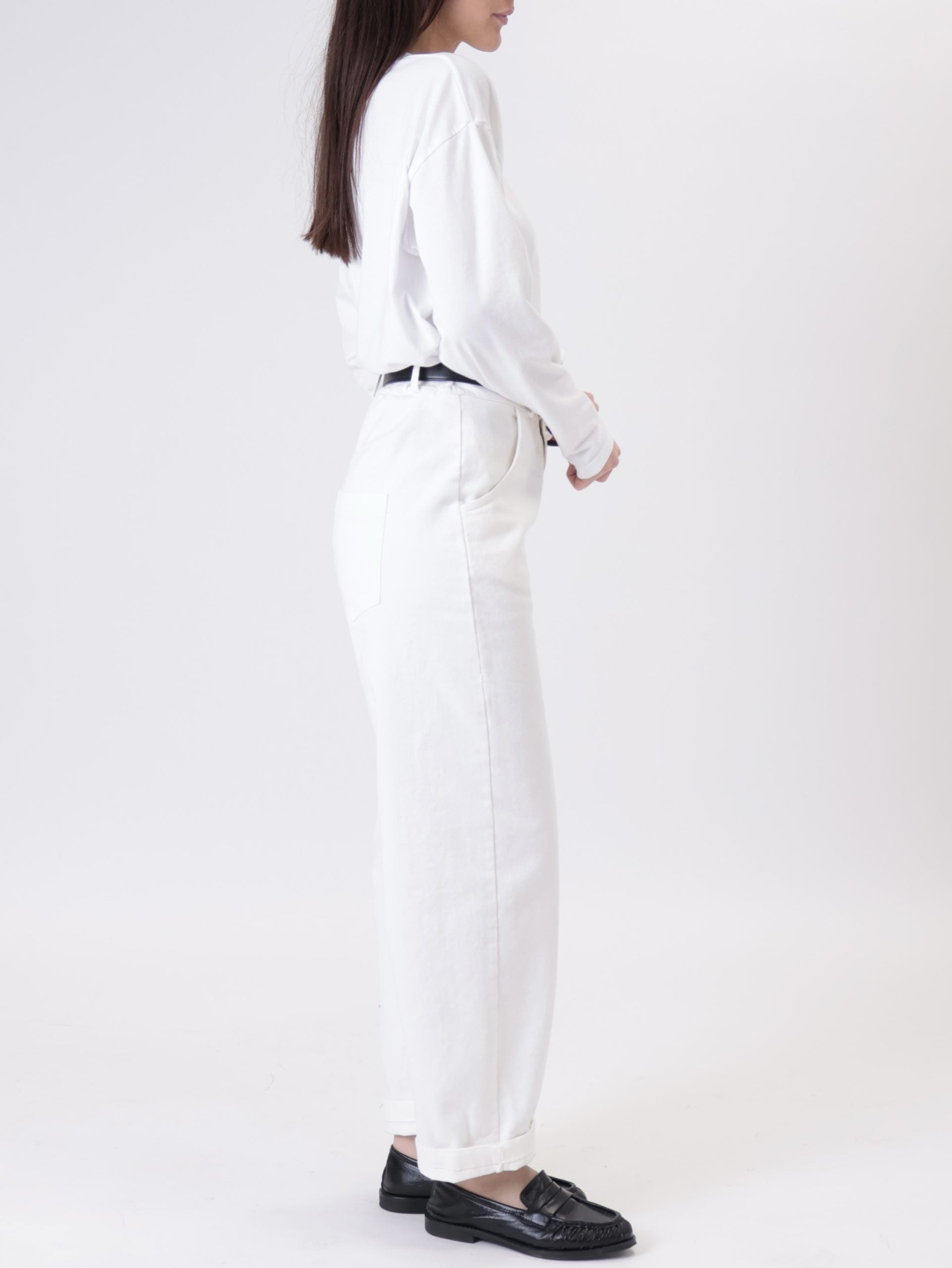 Ovoid trousers, seam puckered
