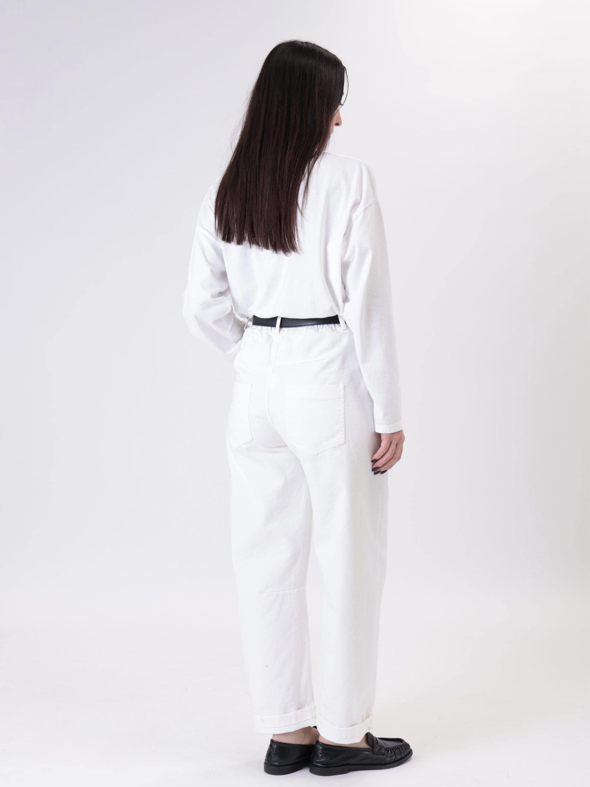 Ovoid trousers, seam puckered