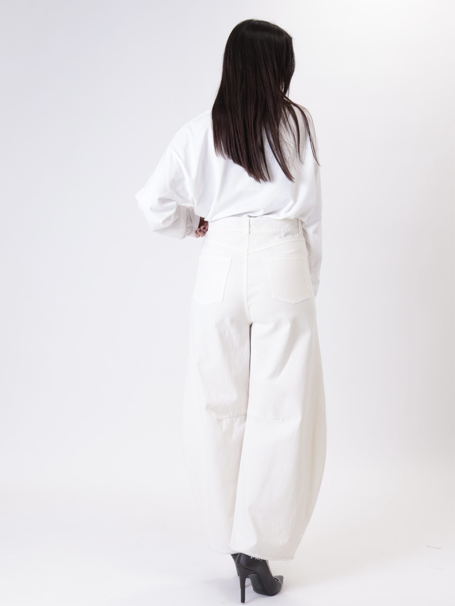Fringed butter balloon jeans
