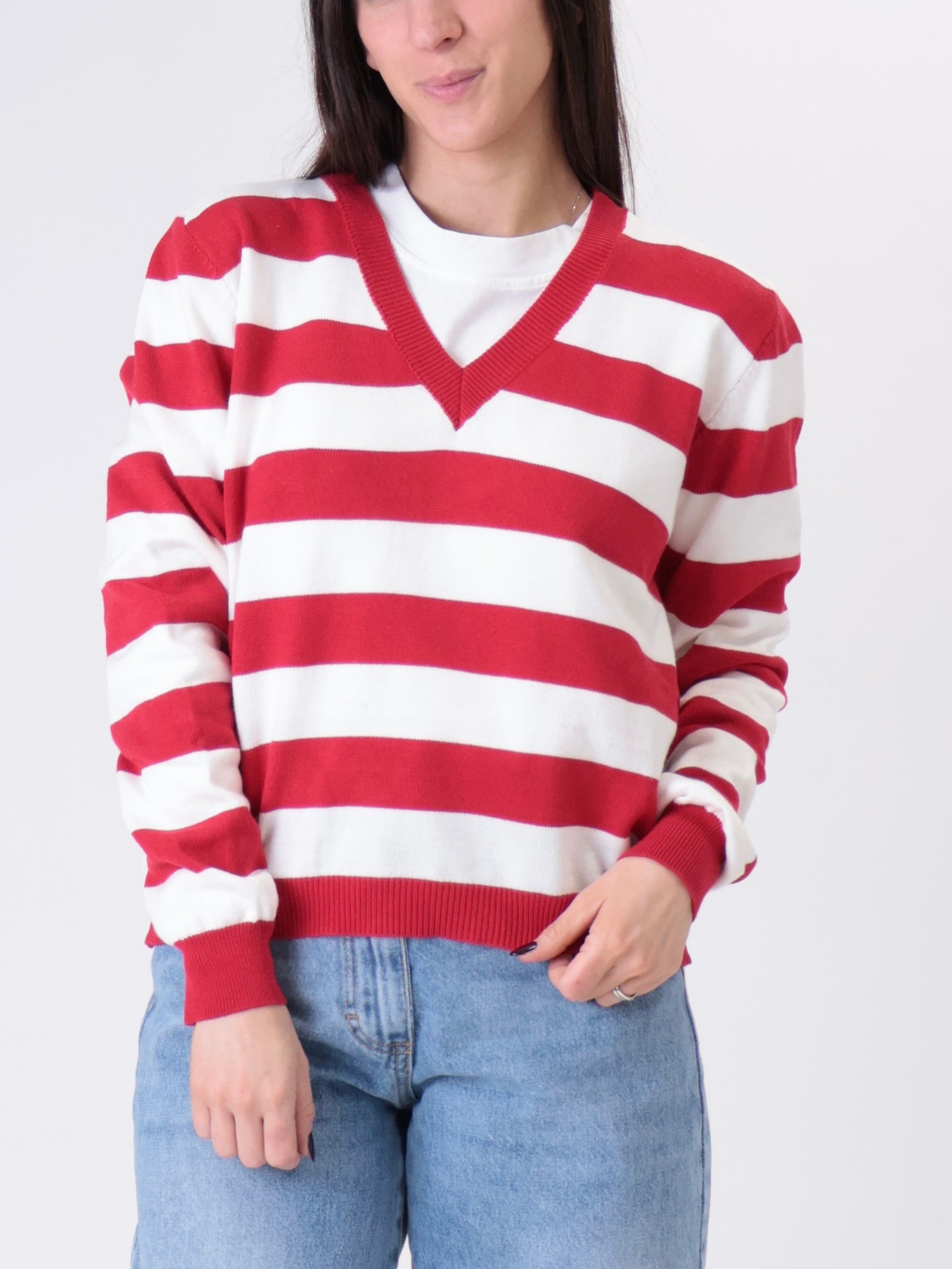 Red/white striped V-neck pullover