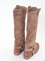 Taupe suede boot